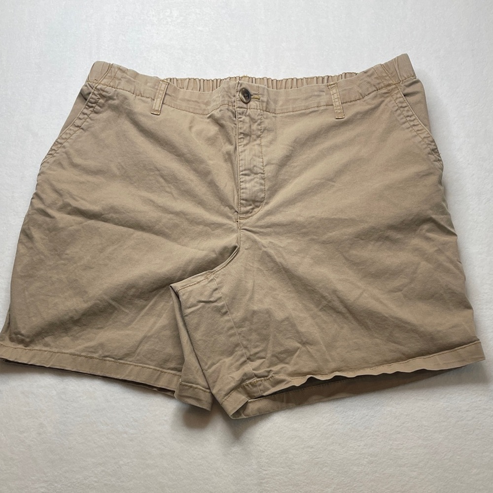 Old Navy Tan Flat-Front Men's Shorts SIZE XL ELASTIC IN WAISTBAND CHINO